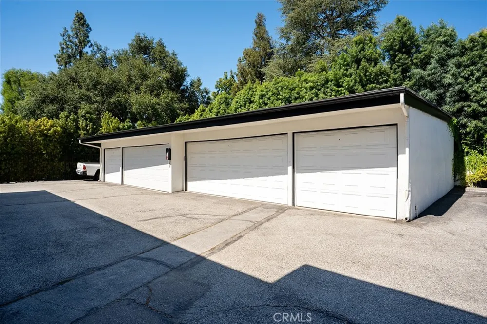 681 S Orange Grove Boulevard #3 Pasadena, CA 91105