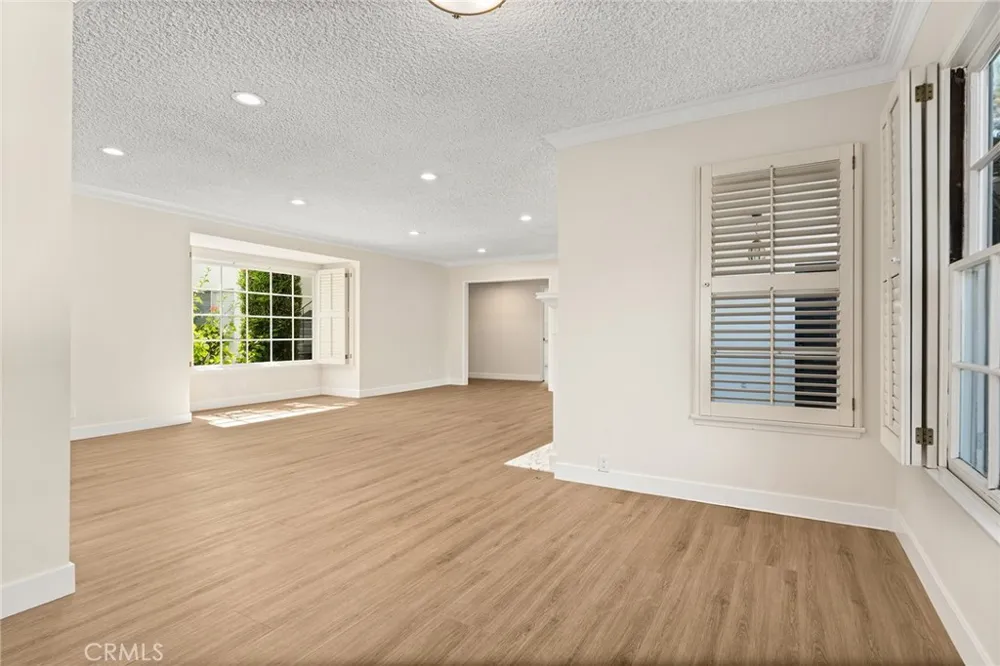 681 S Orange Grove Boulevard #3 Pasadena, CA 91105