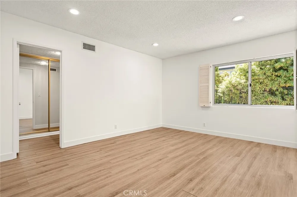 681 S Orange Grove Boulevard #3 Pasadena, CA 91105