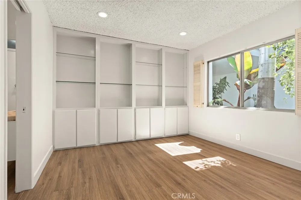 681 S Orange Grove Boulevard #3 Pasadena, CA 91105