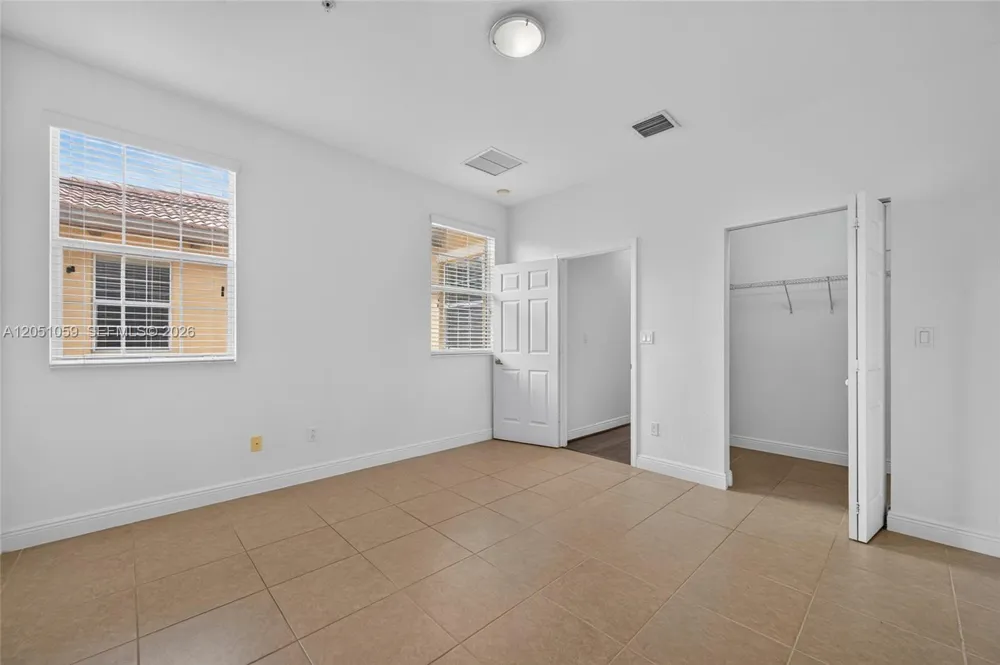 1213 SW 147th Ave Pembroke Pines, FL 33027