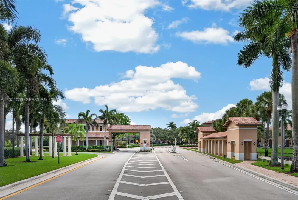 1213 SW 147th Ave Pembroke Pines, FL 33027