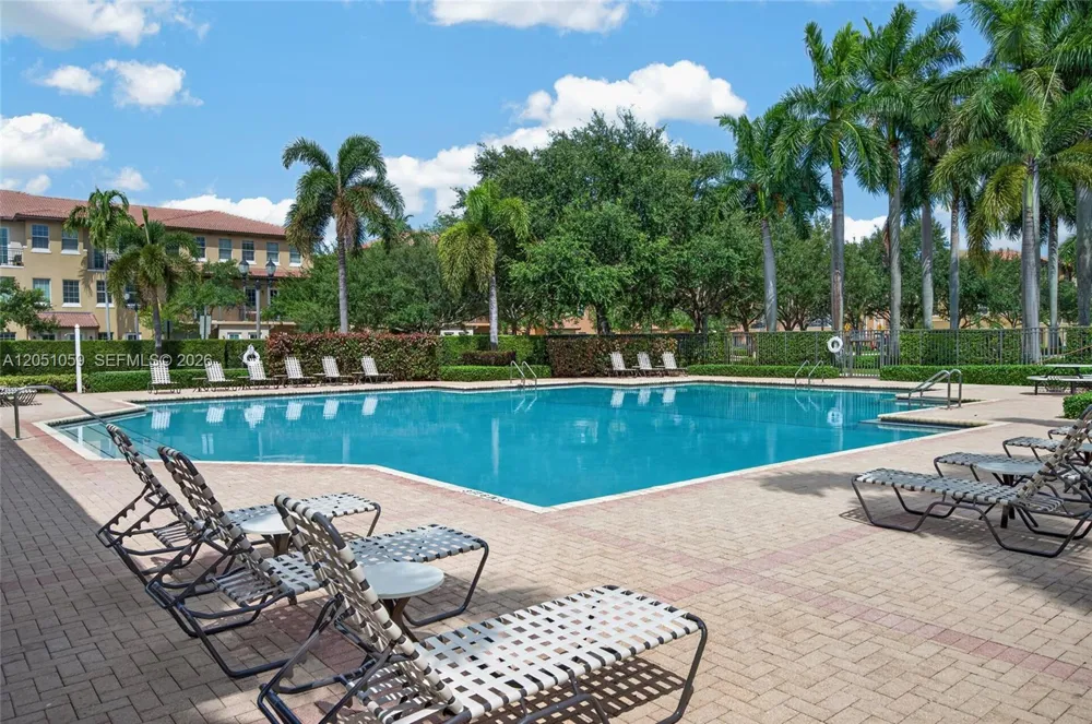 1213 SW 147th Ave Pembroke Pines, FL 33027