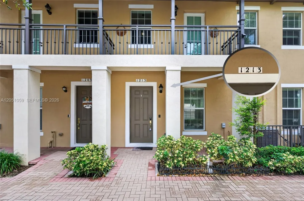 1213 SW 147th Ave Pembroke Pines, FL 33027