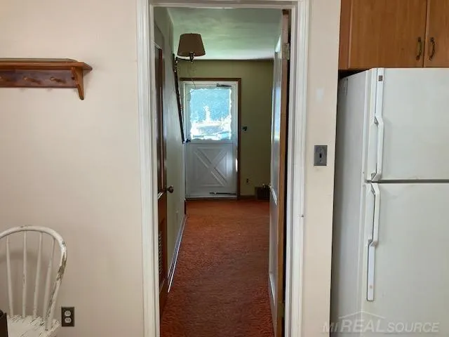 8641 Harding Street Center Line City, MI 48015