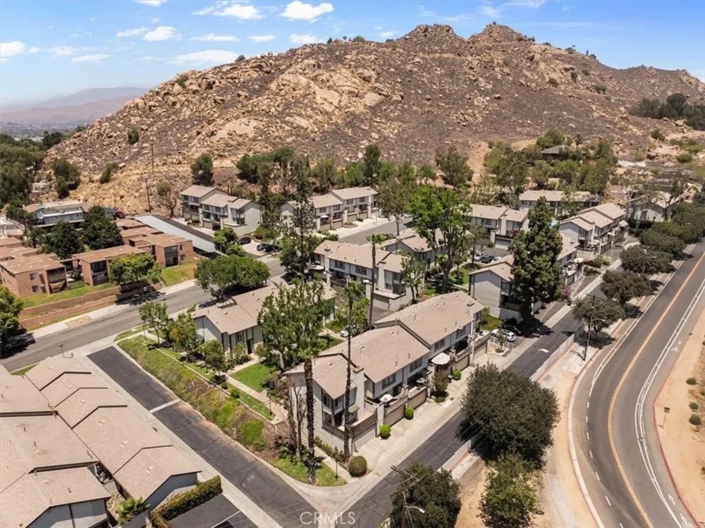 4727 Knickerbocker Riverside, CA 92501