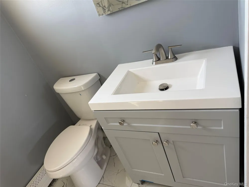 49 Noble Street North Babylon, NY 11703