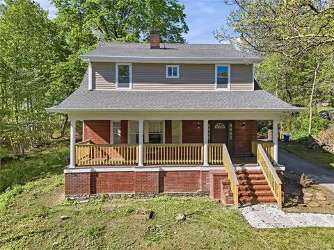 24 Summit Avenue
