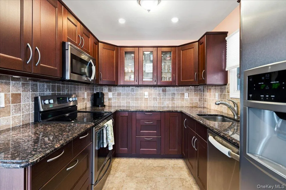 29 Milton Road Babylon, NY 11702