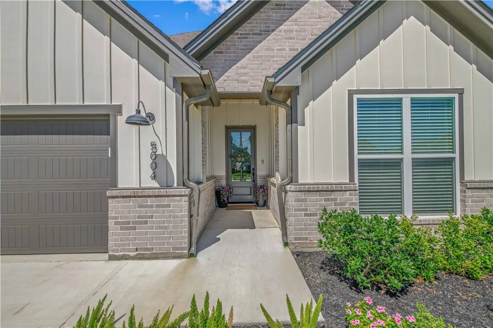 5004 Booth Falls Trail Bryan, TX 77802