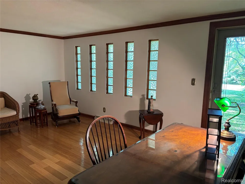 709 E Michigan Avenue E Au Gres City, MI 48703