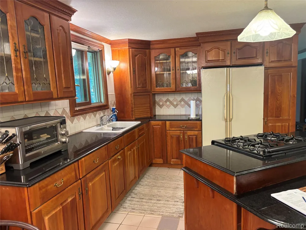 709 E Michigan Avenue E Au Gres City, MI 48703