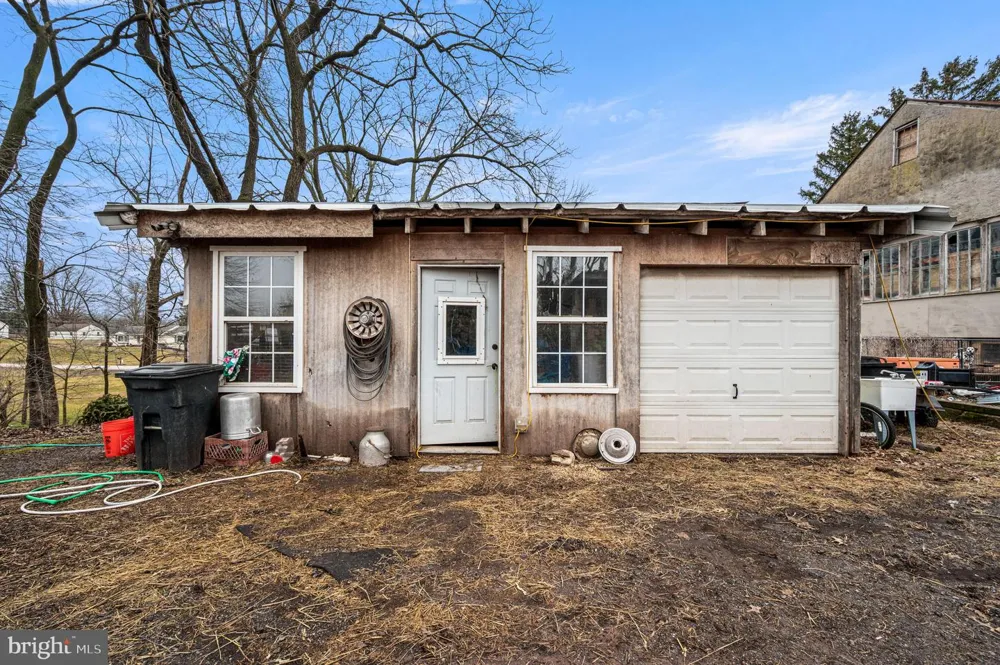 1286 OLD SCHUYLKILL ROAD Spring City, PA 19475