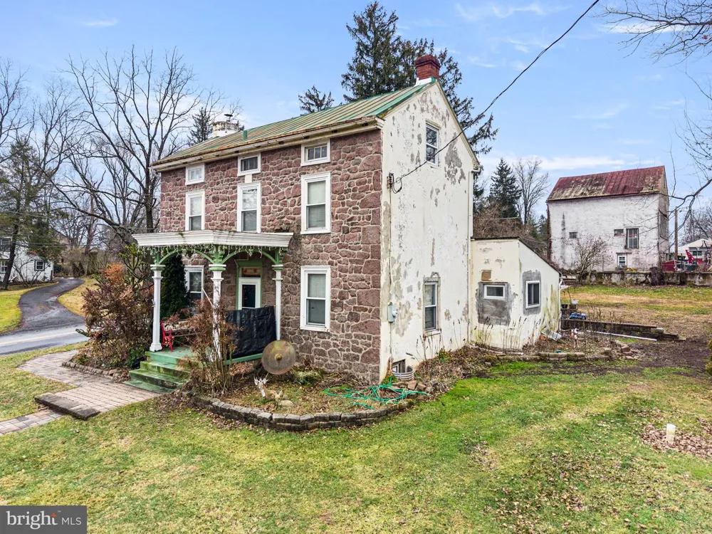 1286 OLD SCHUYLKILL ROAD Spring City, PA 19475