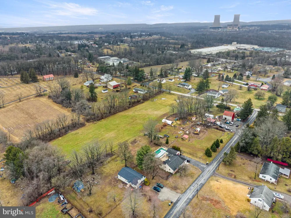 1286 OLD SCHUYLKILL ROAD Spring City, PA 19475