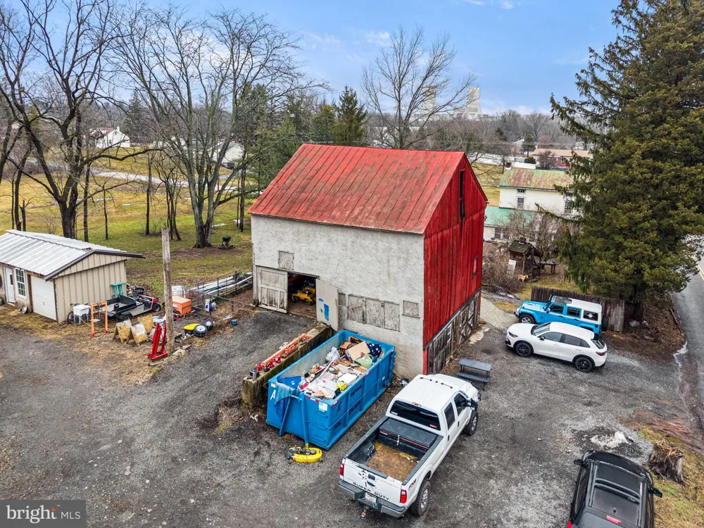 1286 OLD SCHUYLKILL ROAD Spring City, PA 19475