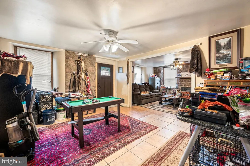 1286 OLD SCHUYLKILL ROAD Spring City, PA 19475