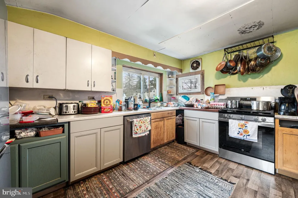 1286 OLD SCHUYLKILL ROAD Spring City, PA 19475