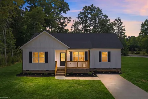 213 Grand Oaks Drive