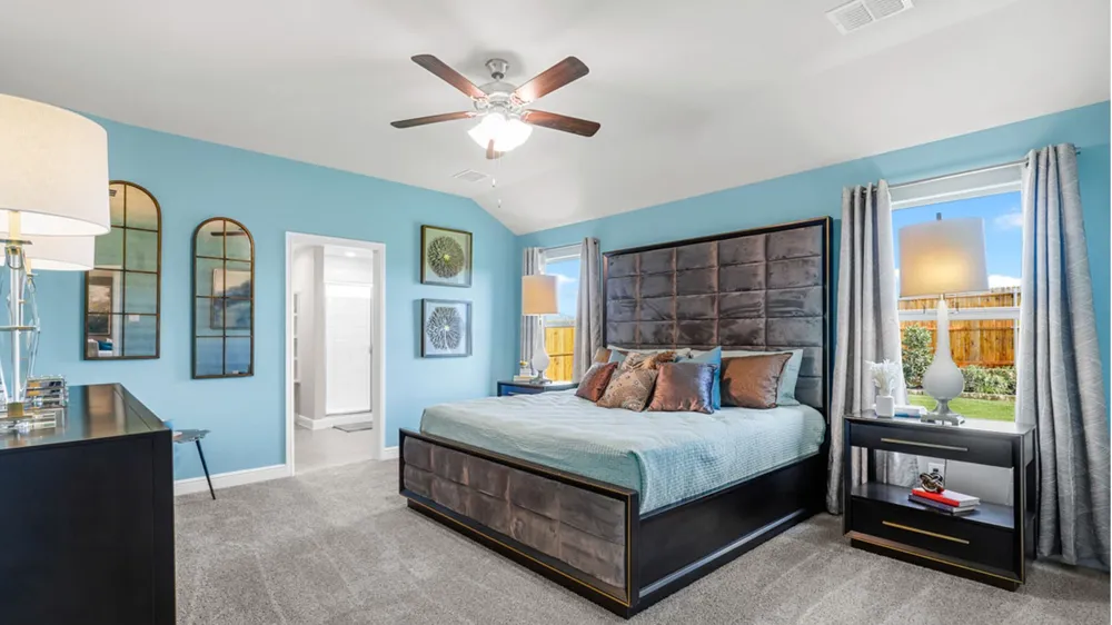 1453 CANTERBURY TRAIL DeSoto, TX 75115