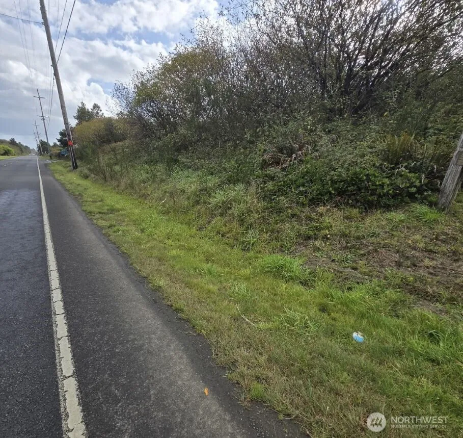 4717 State Route 105 S Grayland, WA 98547