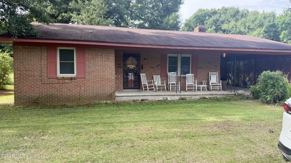 1513 L R L ROAD Senatobia, MS 38668