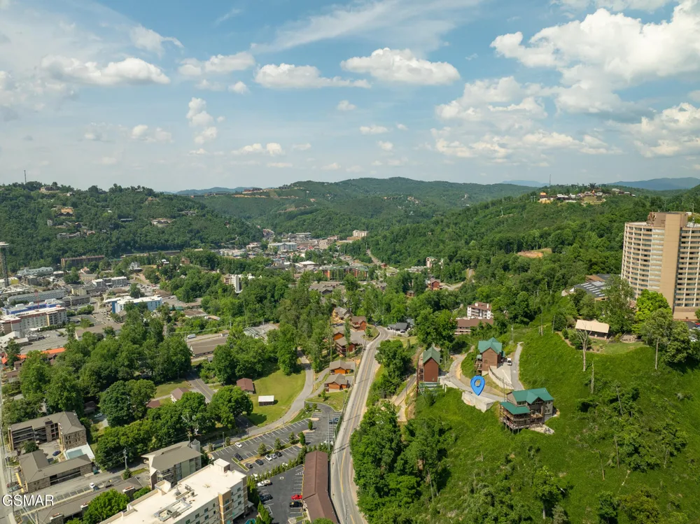 748 Widows Knob Road Gatlinburg, TN 37738
