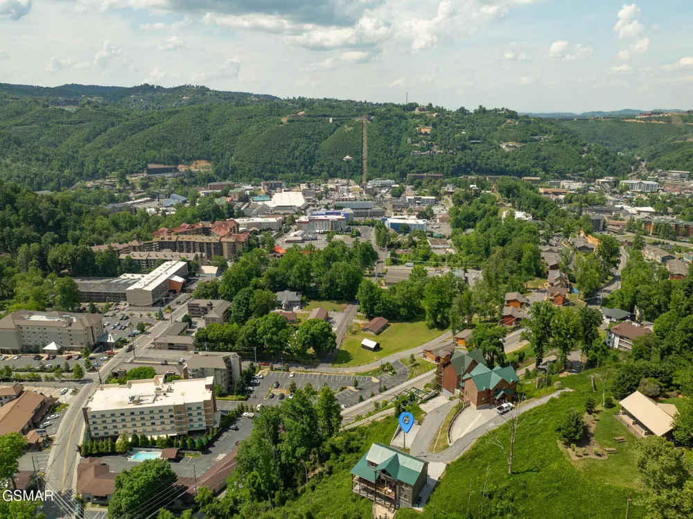 748 Widows Knob Road Gatlinburg, TN 37738