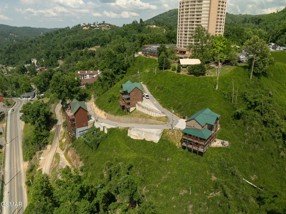 748 Widows Knob Road Gatlinburg, TN 37738