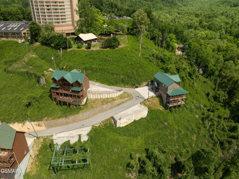 748 Widows Knob Road Gatlinburg, TN 37738