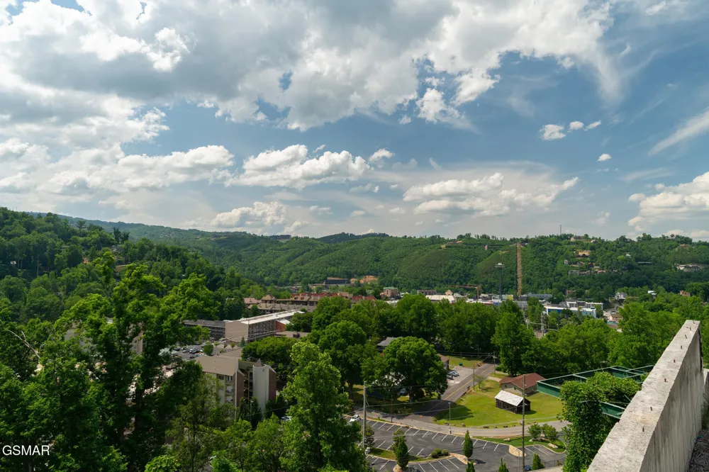 748 Widows Knob Road Gatlinburg, TN 37738