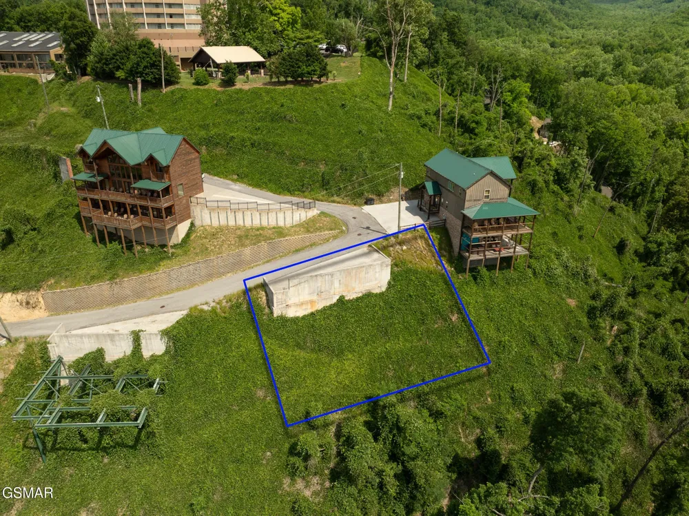 748 Widows Knob Road Gatlinburg, TN 37738