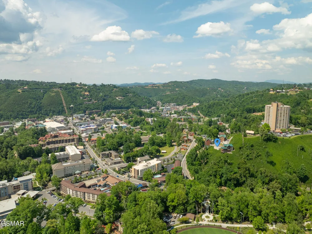 748 Widows Knob Road Gatlinburg, TN 37738
