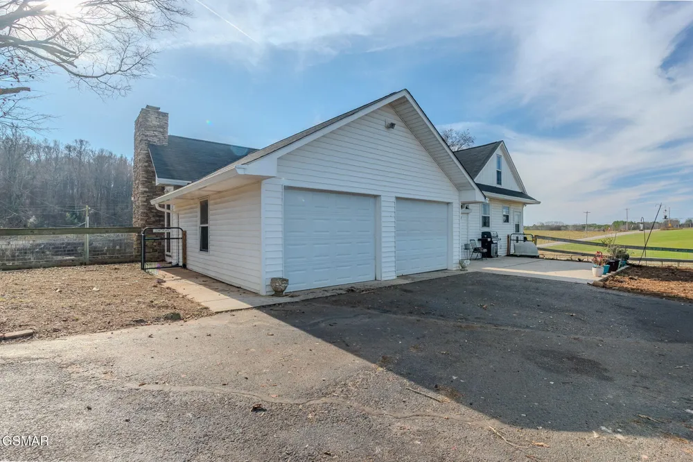 2341 County Road 561 Athens, TN 37303
