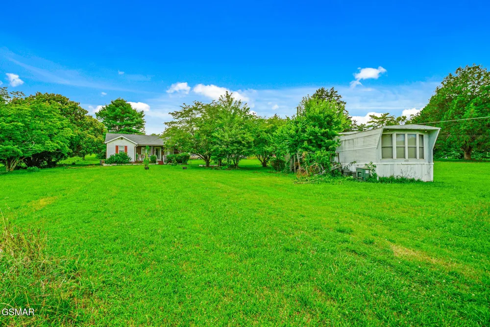 2205 Shipetown Road Mascot, TN 37806