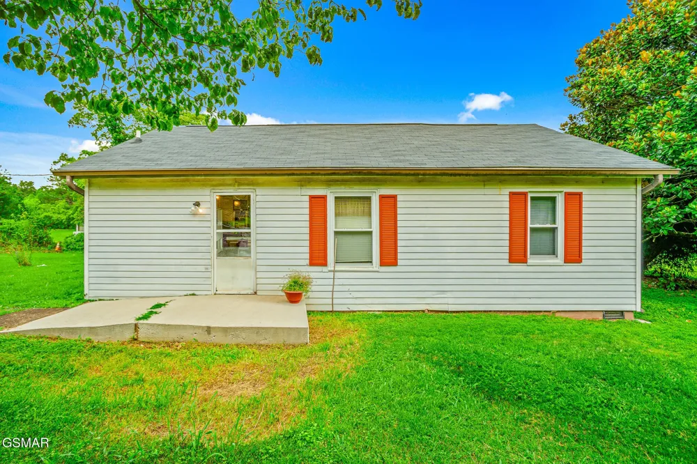 2205 Shipetown Road Mascot, TN 37806