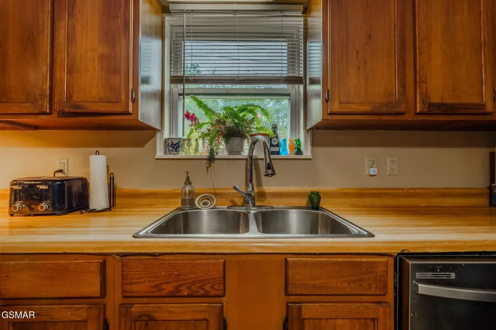 298 Brock Road Maynardville, TN 37807