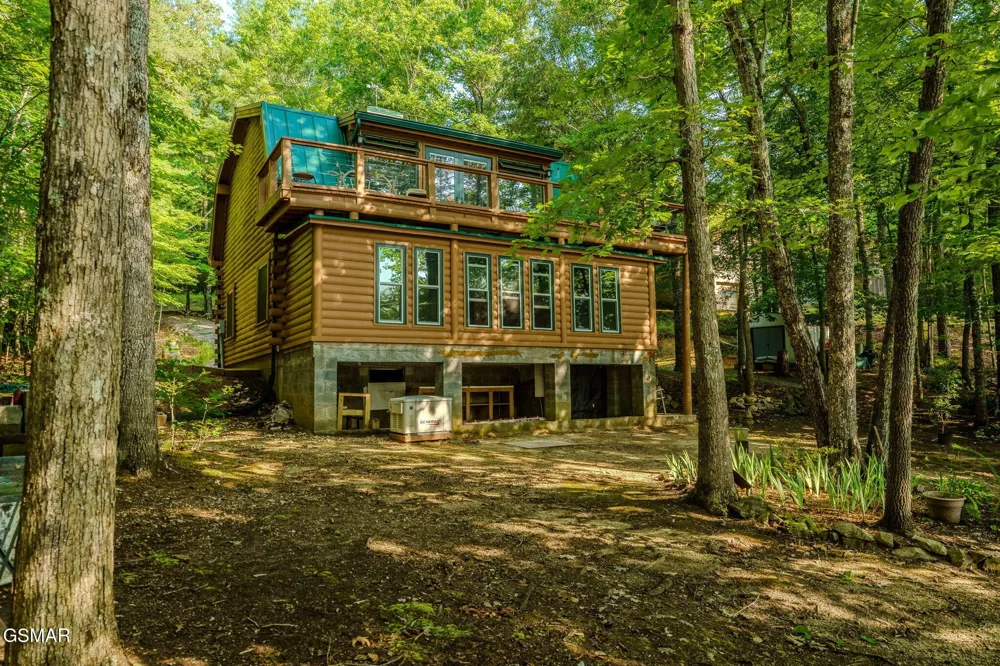 6030 Big Bass Lane Tallassee, TN 37878