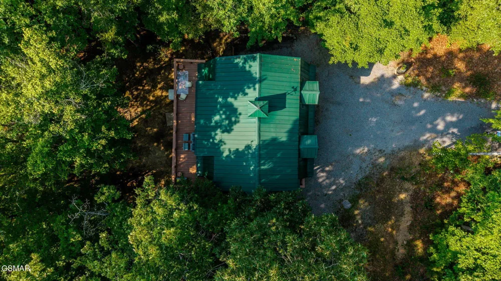 6030 Big Bass Lane Tallassee, TN 37878