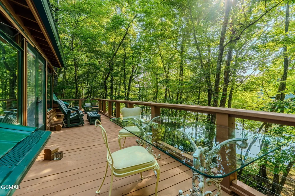 6030 Big Bass Lane Tallassee, TN 37878