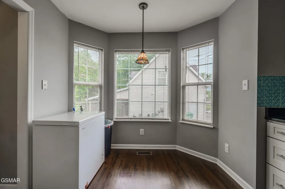 7213 Emerald Heath Road Powell, TN 37849