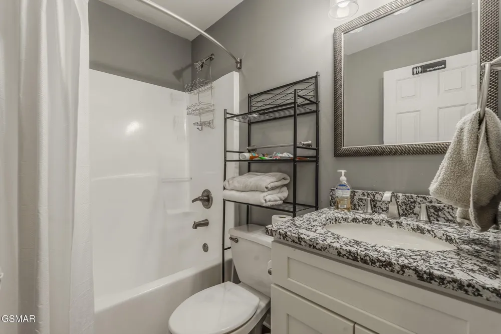7213 Emerald Heath Road Powell, TN 37849