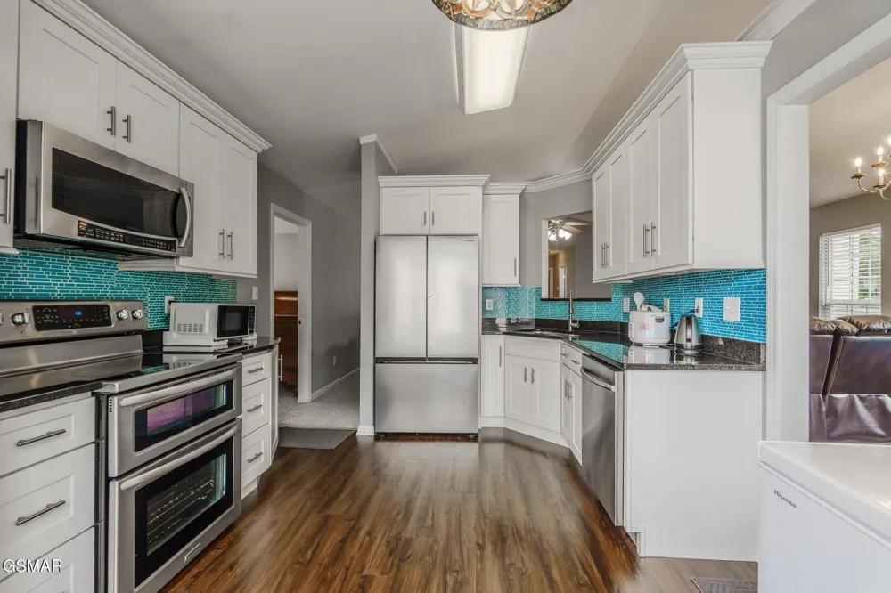 7213 Emerald Heath Road Powell, TN 37849
