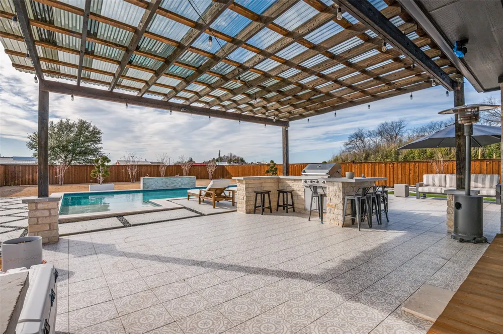 307 Highland Avenue Red Oak, TX 75154