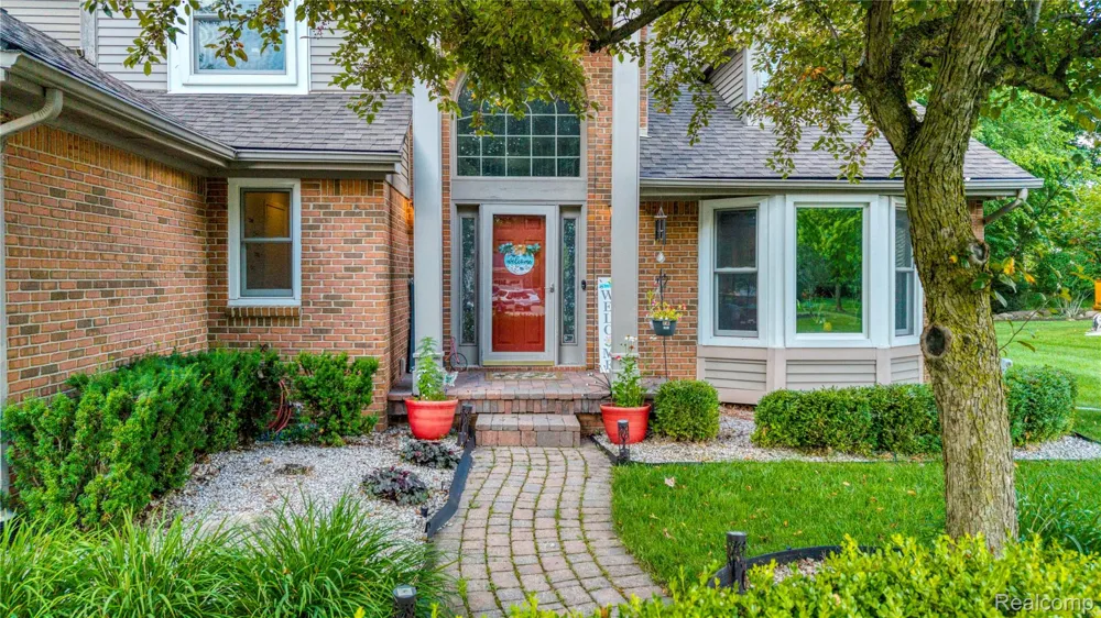 42790 Ledgeview Drive Novi City, MI 48377