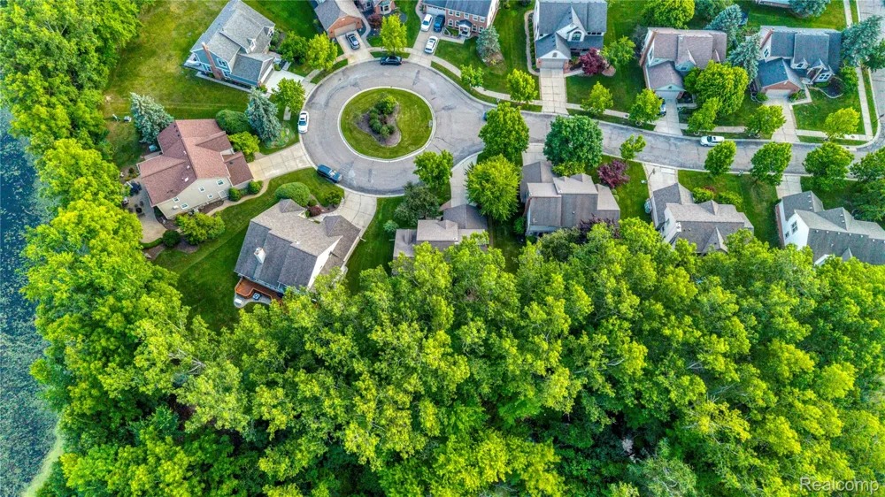 42790 Ledgeview Drive Novi City, MI 48377