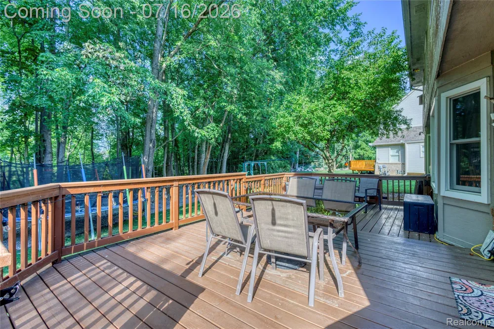 42790 Ledgeview Drive Novi City, MI 48377