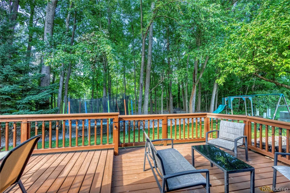 42790 Ledgeview Drive Novi City, MI 48377