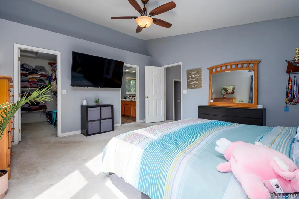42790 Ledgeview Drive Novi City, MI 48377