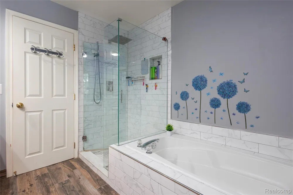 42790 Ledgeview Drive Novi City, MI 48377